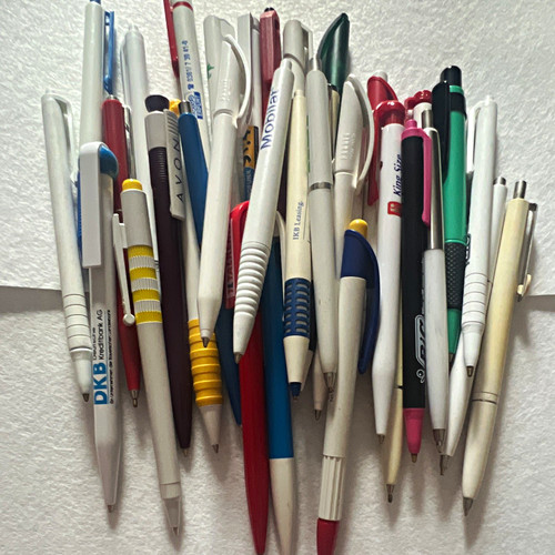 Mixed lots retractable plastic - lots,