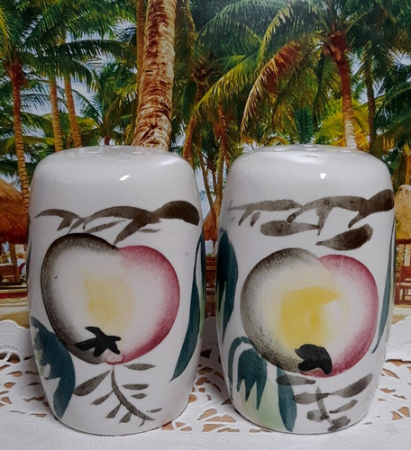 Vintage salt pepper - &,