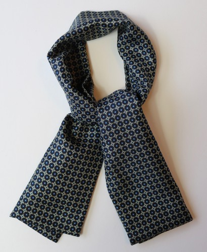 Silk cravat navy blue - navy, &