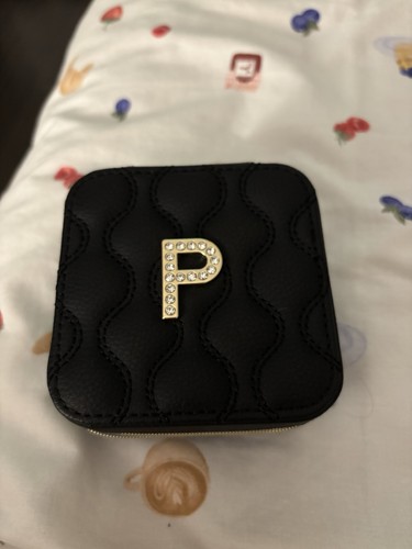 Primark jewellery box - , “p”