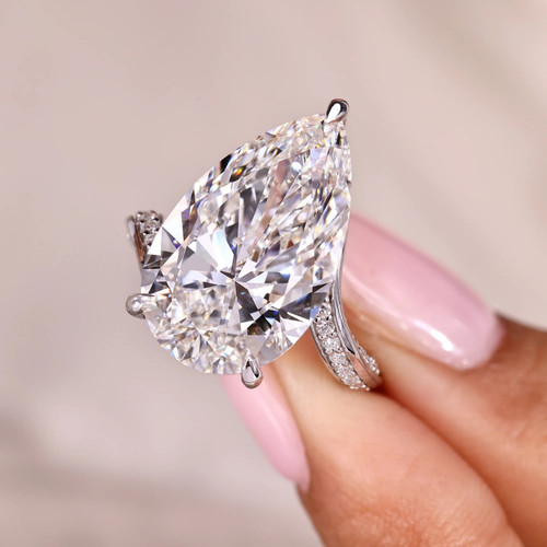 Carat pear cut - 10,