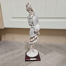 Giuseppe Armani Figurine Lady