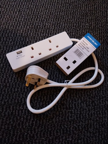 Shaped plug socket - uk,
