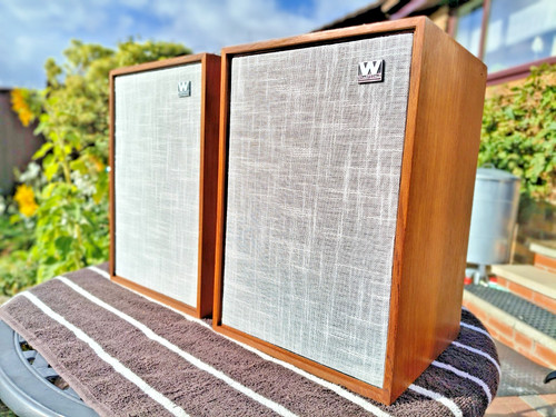 Beautiful 1975 vintage - 1975,