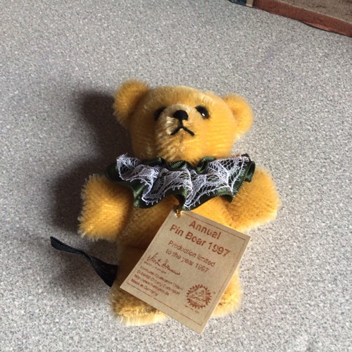 Hermann teddy bear pin - bear,