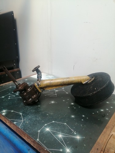 Leyland 680 engine oil pump - 680,