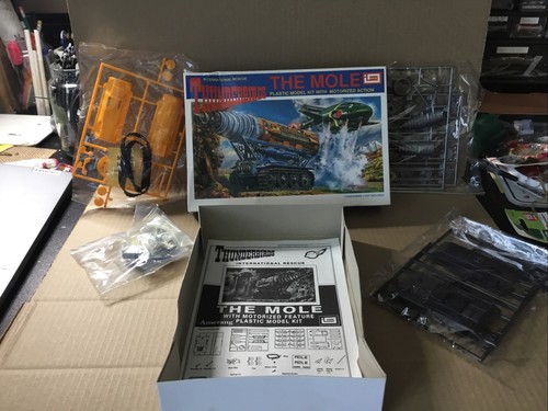 Thunderbirds plastic model kit - model,