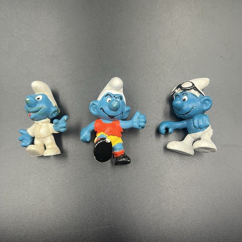 Vintage footballer astronaut - vintage,