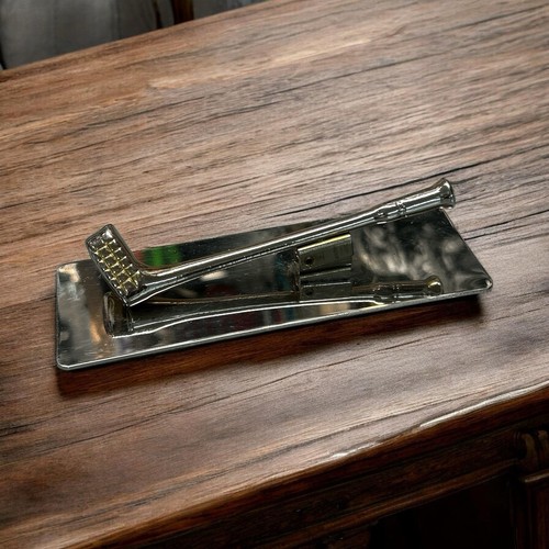 Paper letter clip - paper,