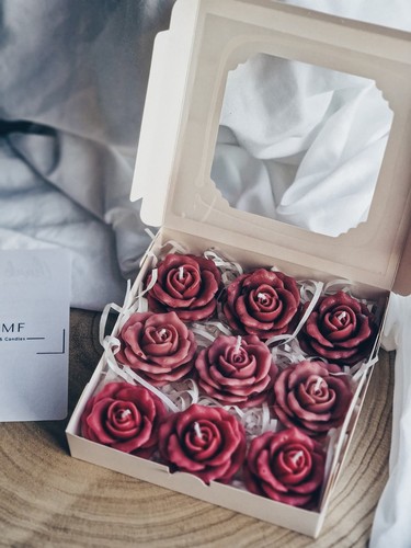 Gift box full - box, roses