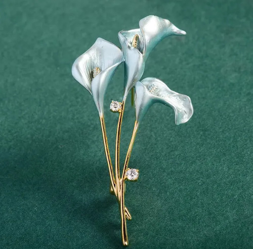 Sparkly rhinestone blue lily - rhinestone,