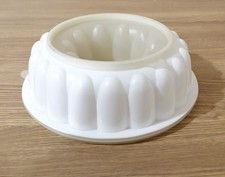 Retro White Plastic Tupperware Jel-Ring Jelly Dessert Rice Ring Mould 3 Pieces