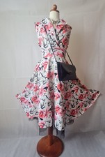 Hearts & Roses Floral Fit &