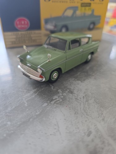 Vanguards va1001 ford anglia - va1001,