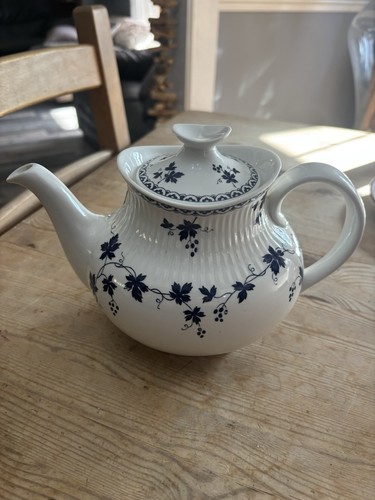 Royal doulton teapot the - doulton,
