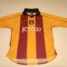 Vintage 2001/03 Bradford City Short Sleeve Home Football Shirt  Size Small 