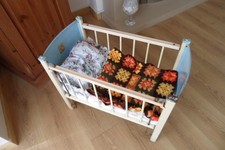 Vintage 1950s Dolls Teddy Bear    Cot - Bed