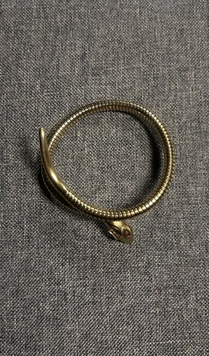 9ct gold ruby - 9ct, snake