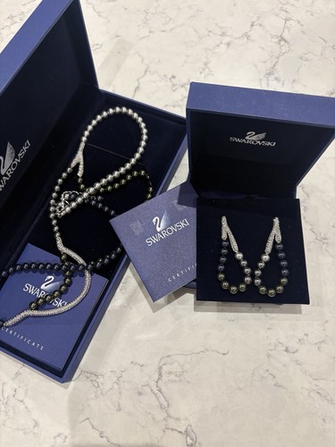 Swarovski crystal pearl - crystal,
