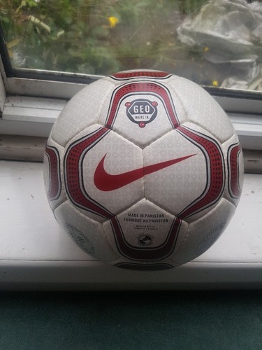 Nike geo merlin football