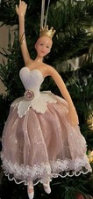 Vintage-Style Ballerina Figurin