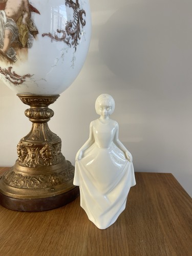 Royal worcester moments - worcester,