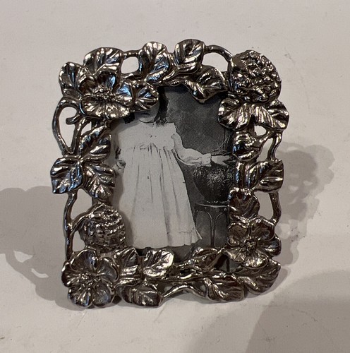Art nouveau mini metal photo - nouveau,