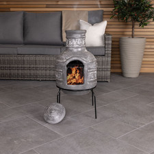 Snug Leaf Motif Clay Chiminea