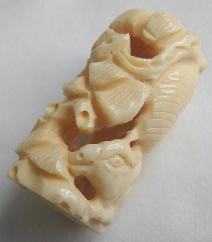 Japanese antique netsuke - netsuke, open