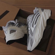 Adidas Yeezy Boost 700 V2 Low