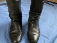 PAIR OF ORIGINAL BLACK LADIES SOFT LEATHER ECCO RUNNERS DANISH DESIGN BOOTS UK7