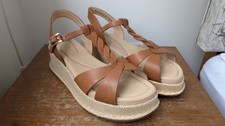 NWOT Clarks ladies Kimmei Twist tan leather wedge sandals