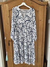 Italian Ladies Long Flowing Dress Size L