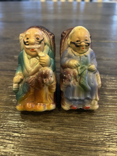 Early plastic old couple - old, in