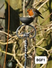 Metal Garden Bird Feeder Solid