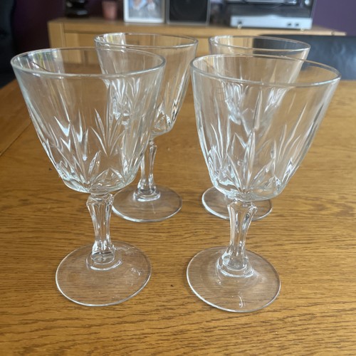 Wine glasses - 4,