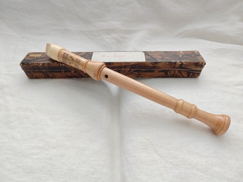 Vintage schott wooden descant - schott,