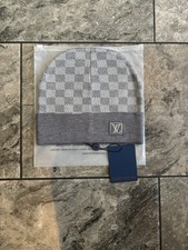 Grey Check Knit lv Beanie – Excellent Condition – Unworn