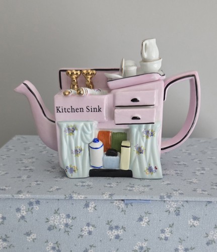 Vintage pink kitchen - pink, sink"