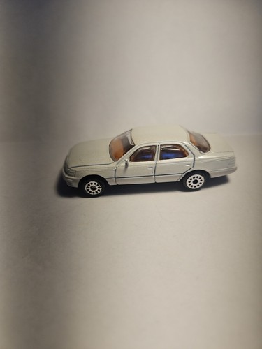 Zee toyota celsior - toyota, sedan