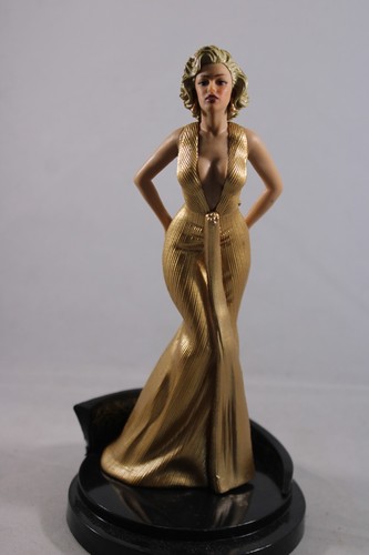 Marilyn monroe statue - marilyn,