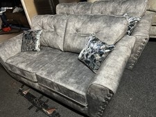 NEW EX DISPLAY LUXURAY BRANDED