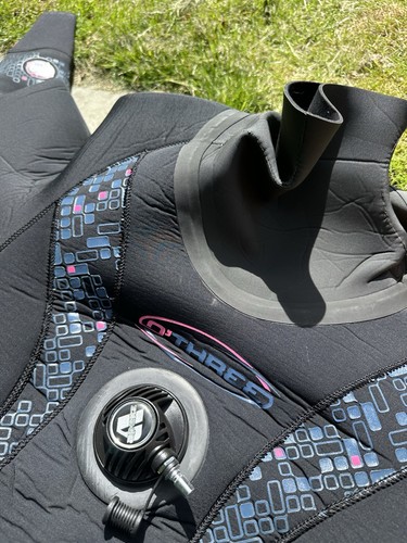 Three women dry suit - o'three,