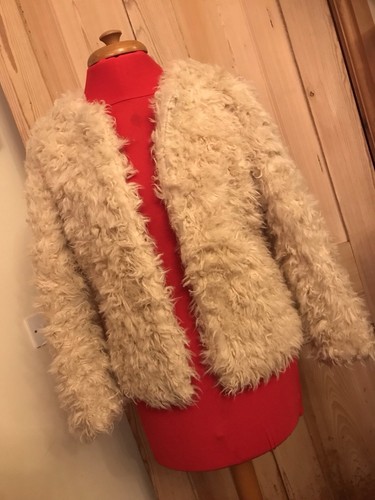White stuff faux mongolian - white,