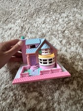 Vintage Polly Pocket House With 2 Figures