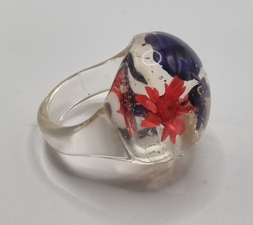Vintage encased flower lucite - flower,
