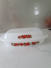 Vintage MCM Phoenix Opalware Red Roses Lidded Roast/Baking Dish - VGC