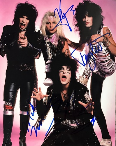 Motley crue signed - crue,
