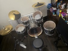 Pearl Export Silver Complete Drum Kit with Stool and Cymbals and Sheet Music