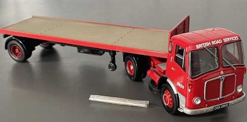 Corgi classics code 3 - corgi, 1:50